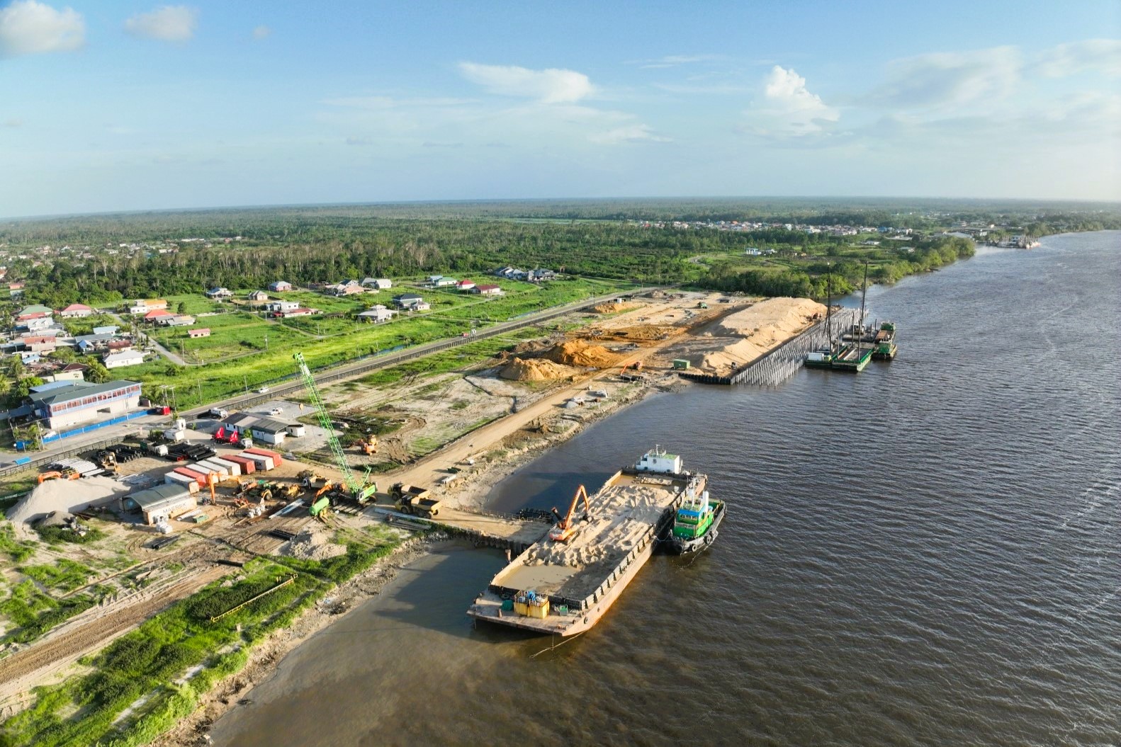 Suriname finds more natural gas offshore as it prepares for first oil