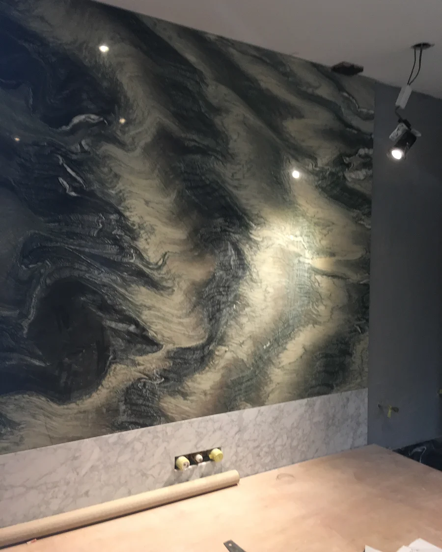 Regent’s Park Residence · Dark veined feature wall — installation photographs