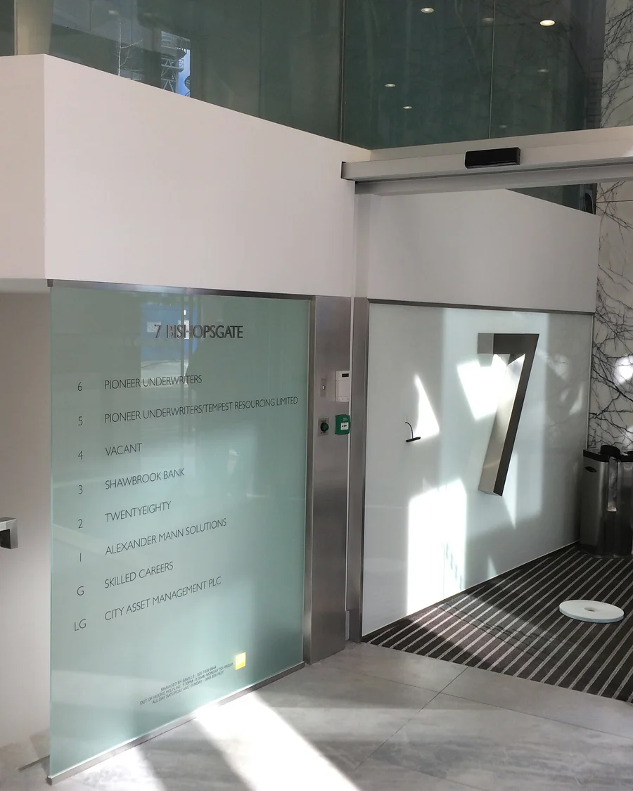 Glass details · Glazed entrance panels and door detailing