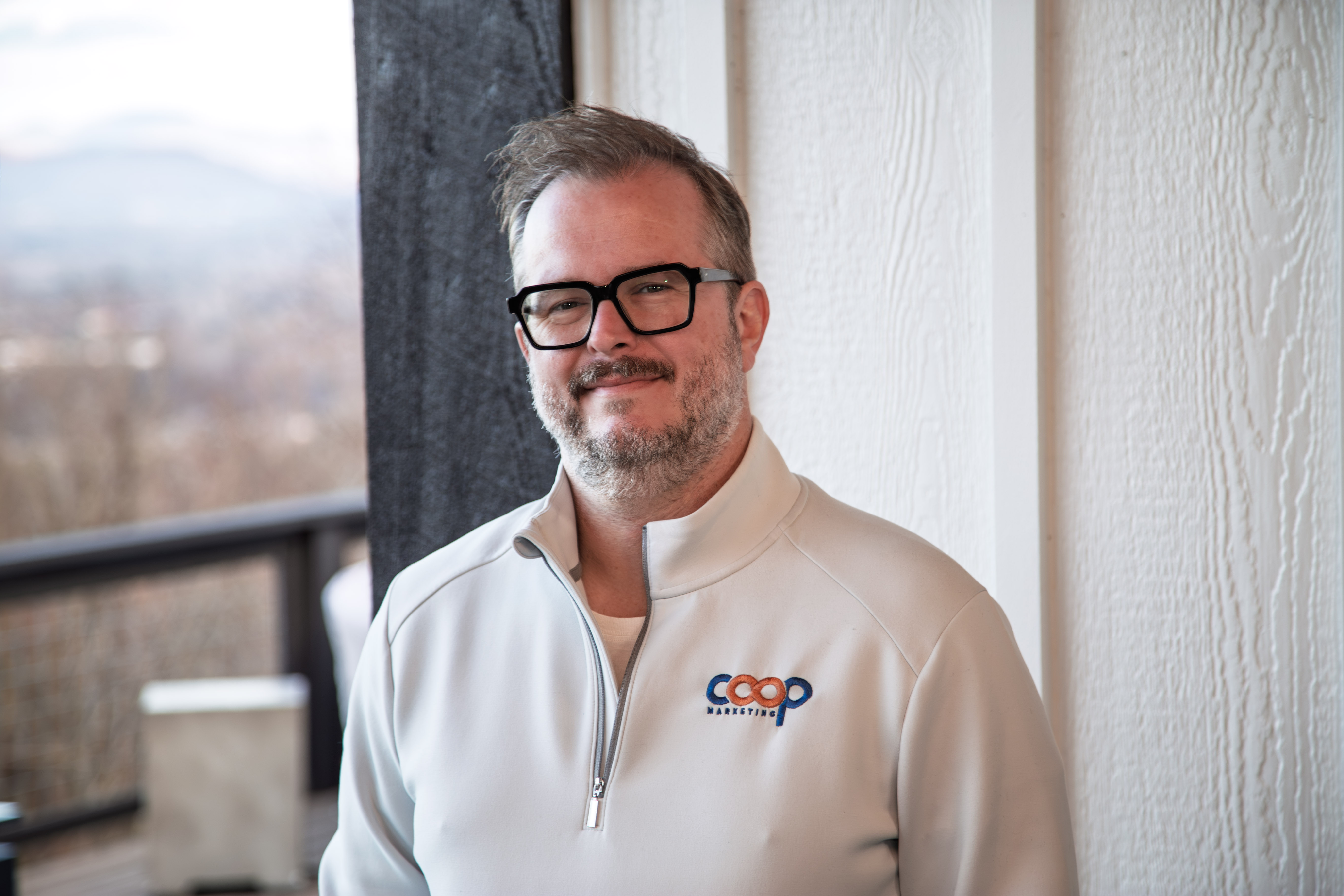 image of diverse group collaboration (for a hr tech)