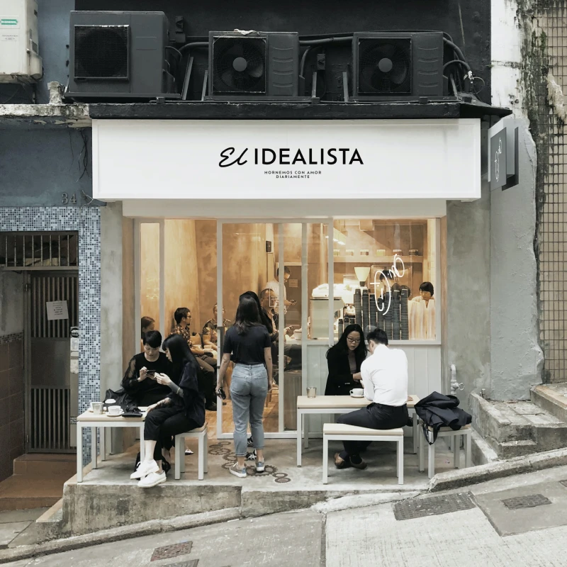El Idealista store front exploration