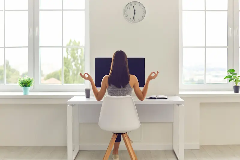 Présence attentive en milieu professionnel pour améliorer la performance et le bien-être