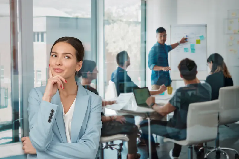 L’adaptation en milieu de travail et l’intégration professionnelle