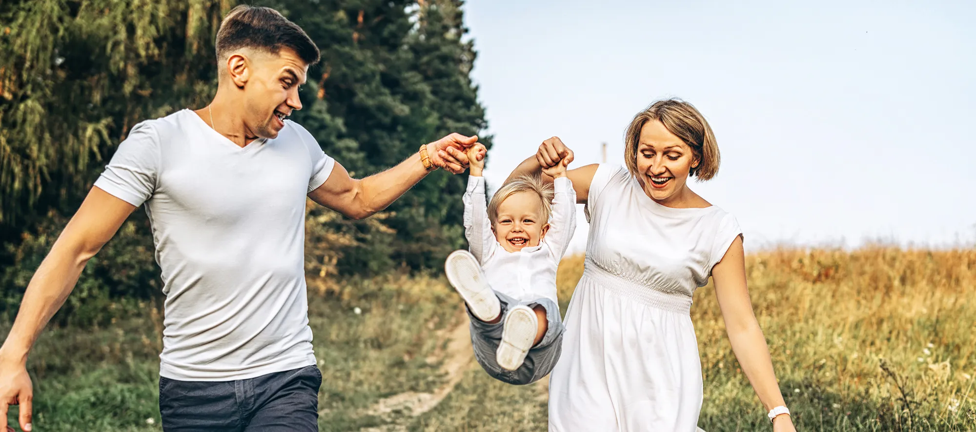Central Minnesota family picture in the farm fields.