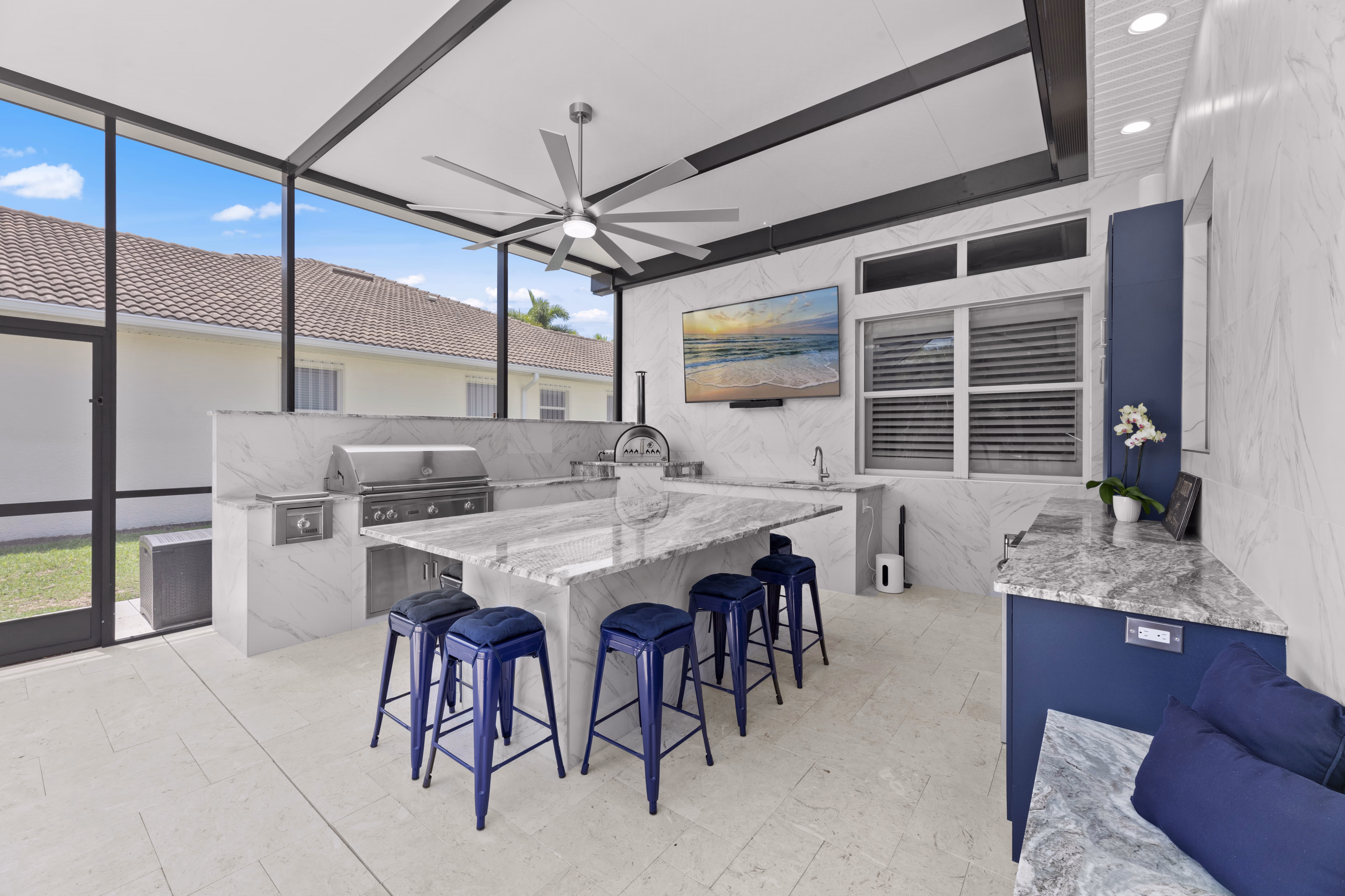 Custom Outdoor Kitchen | HomeWorks Outdoor Space