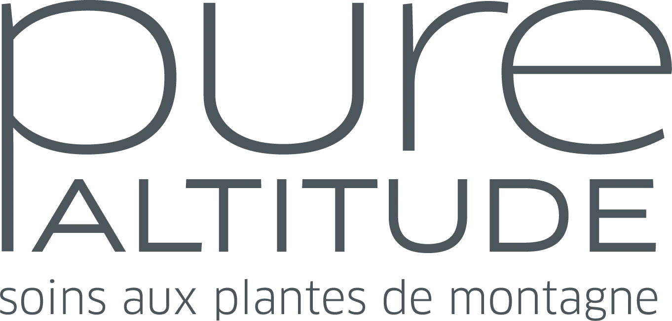 Logo de Pure Altitude avec le texte « soins aux plantes de montagne » en dessous.