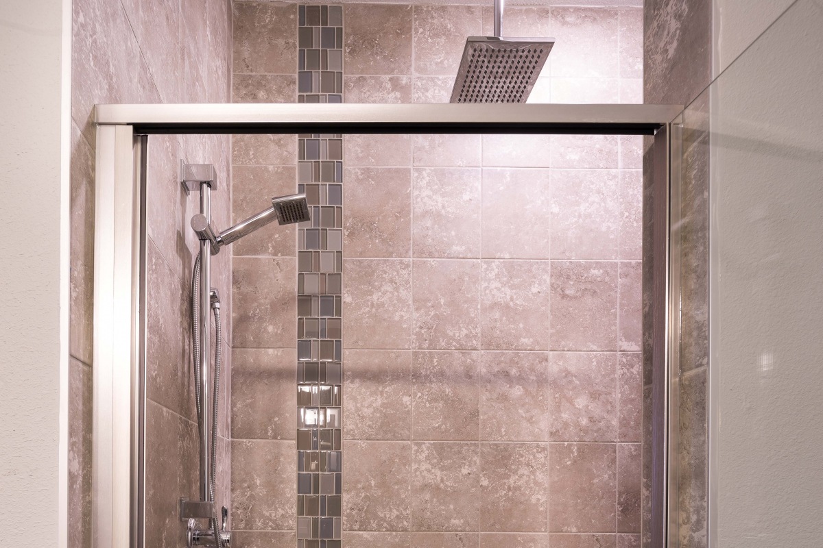 Oversized showers with rain shower head