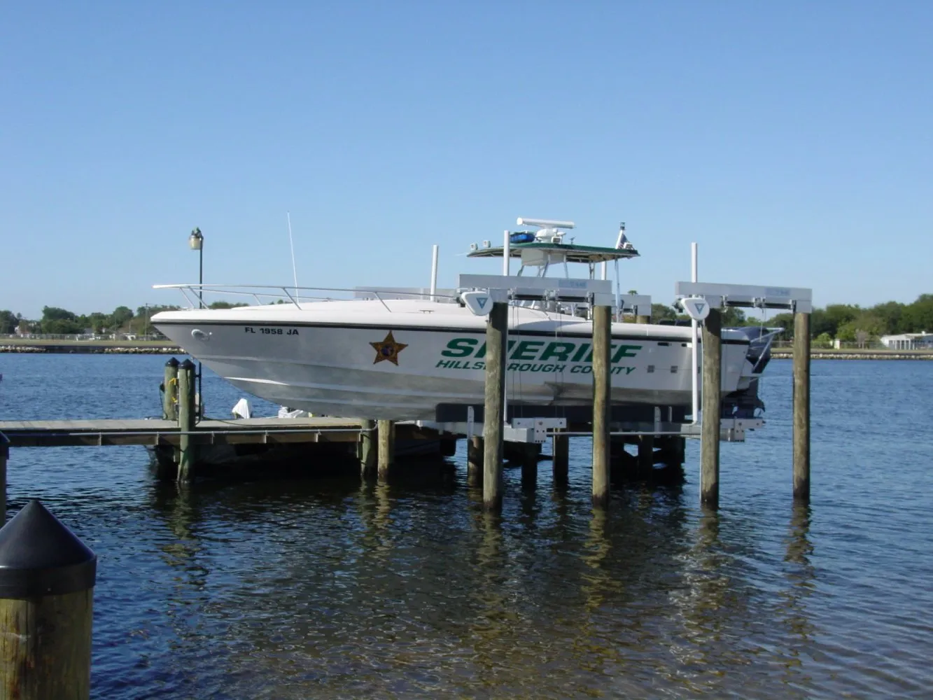 25,000 lb DECO Lift Sheriff’s Dept (8-Piling)