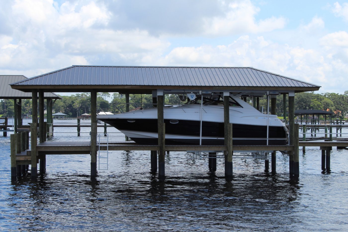 20,000 lb Deco Lift with CRS and Roof Tabs