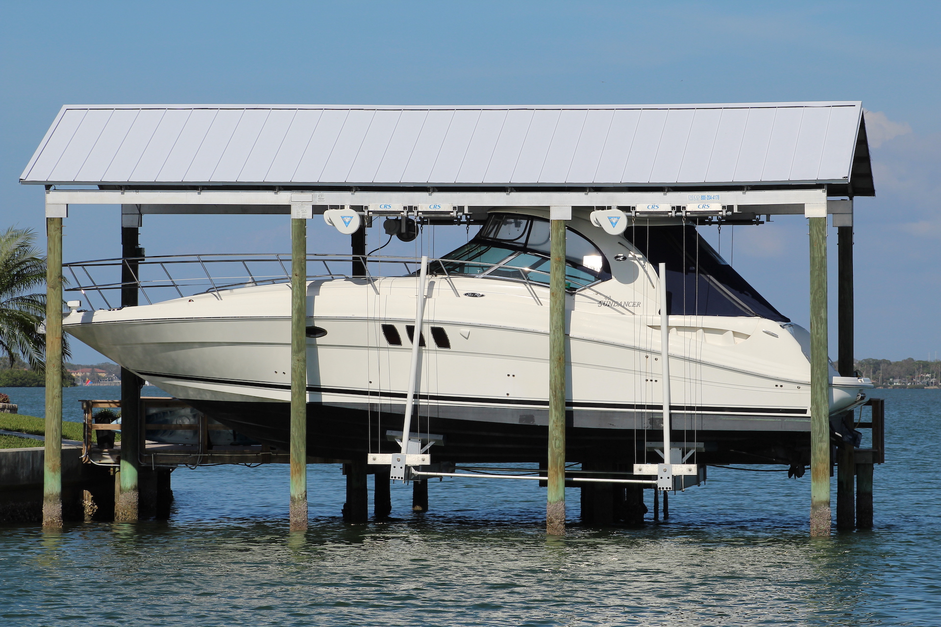 30,000 lb Gable Roof DECO Lift