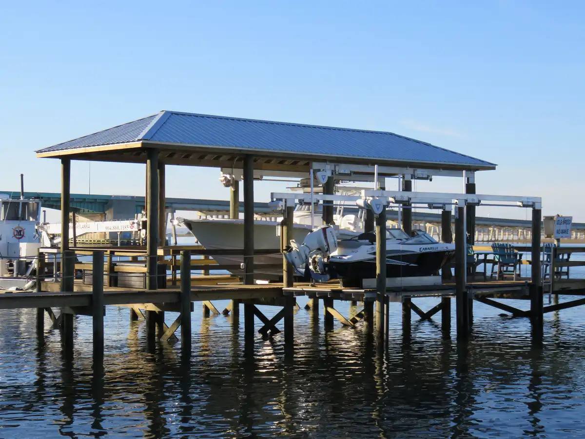 6,000 lb DECO DECKLift with 20,000 lb DECO Roof Tabs