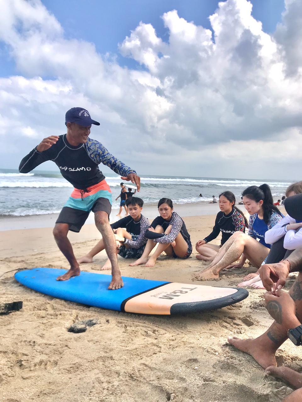 Kuta Beach Surf