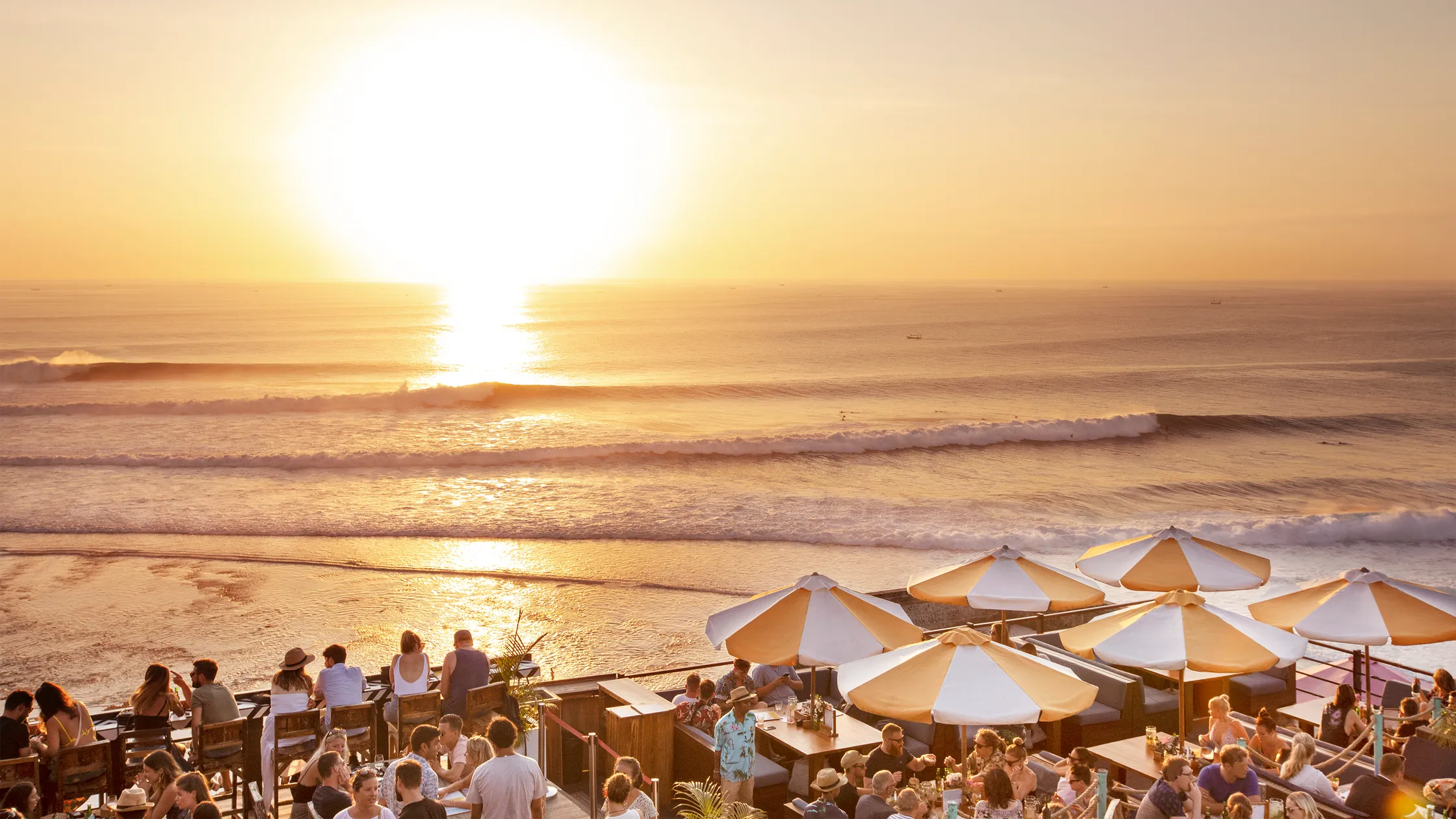 Single Fin Uluwatu — clifftop sunset bar above Suluban Beach on the Bukit Peninsula
