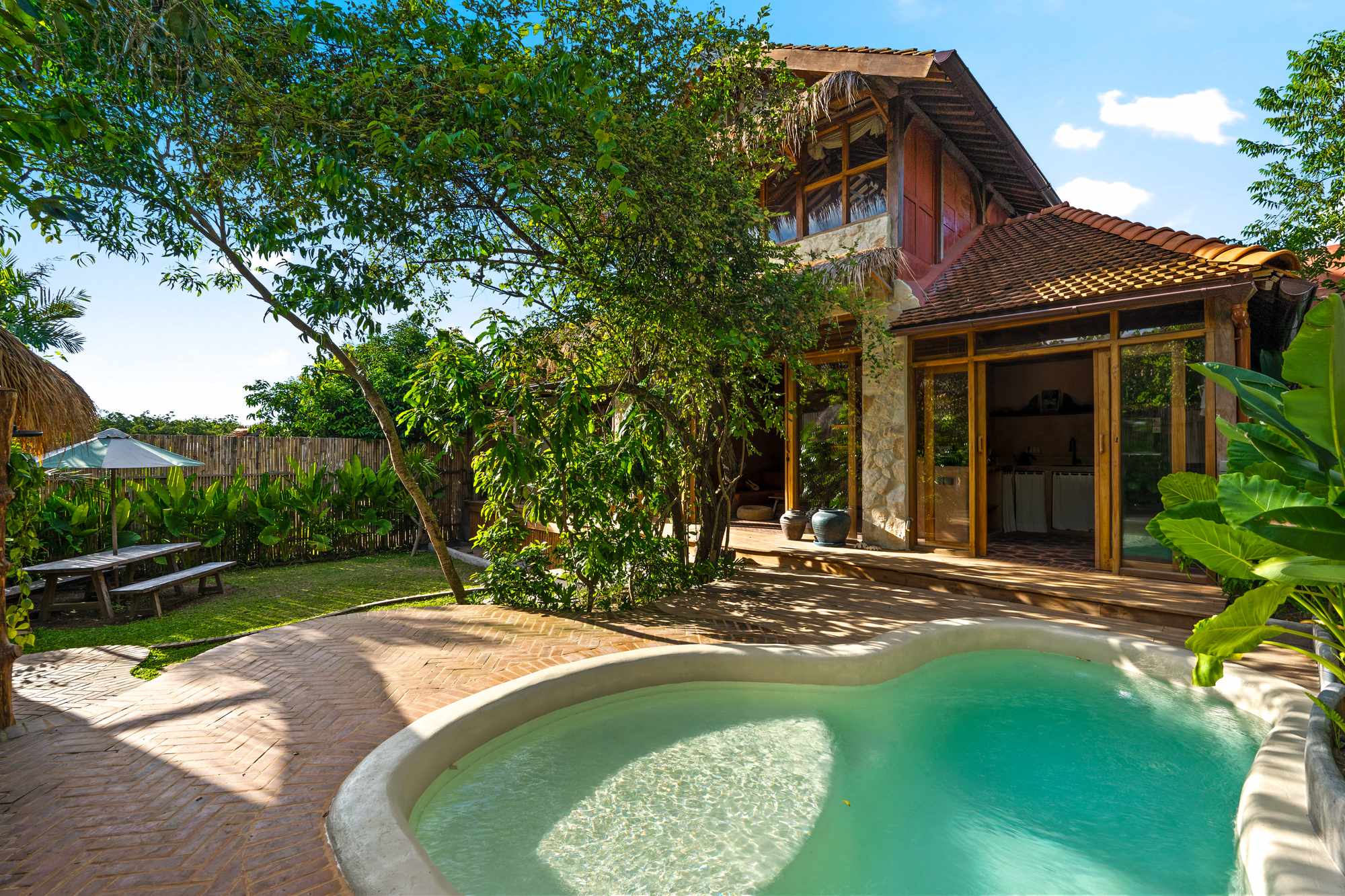 Casa Del Beso Review (2026): An Honest Take + Area Guide