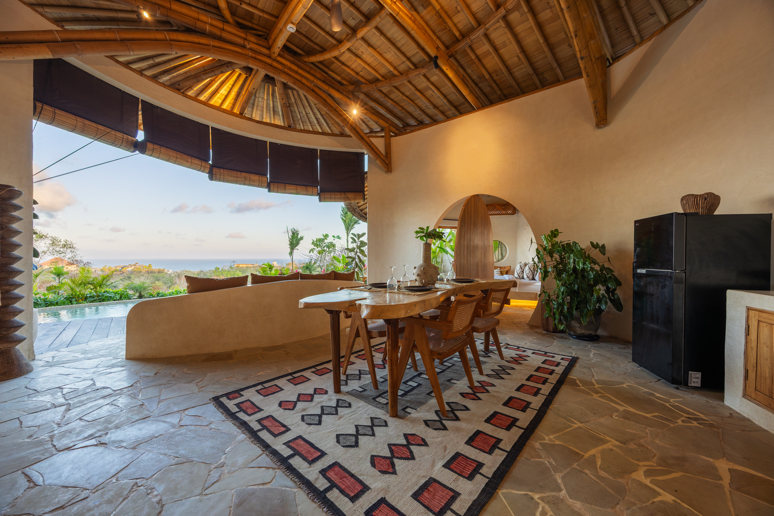 Mewali Villa in Uluwatu with ocean-view open-plan living