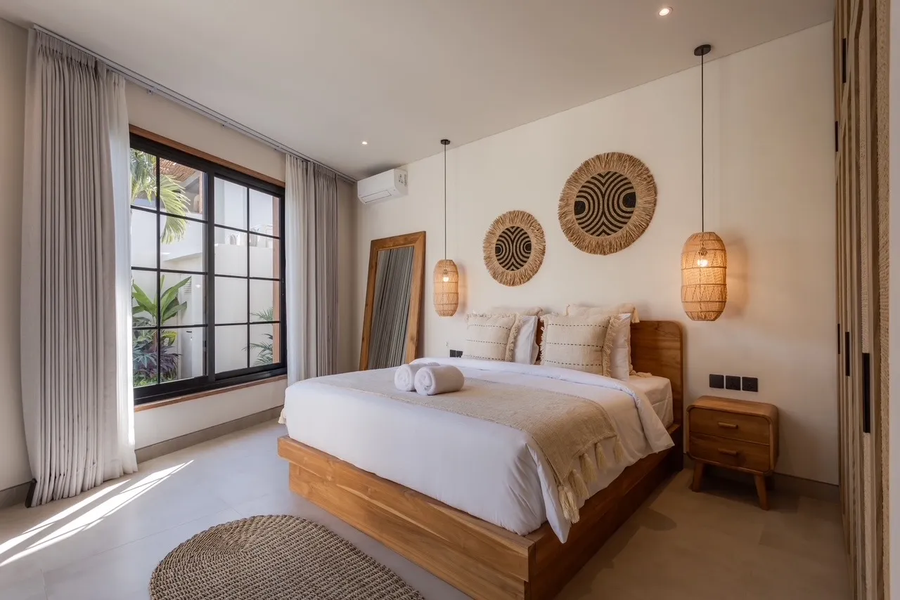 Living and dining space at Las Mimosas, Uluwatu