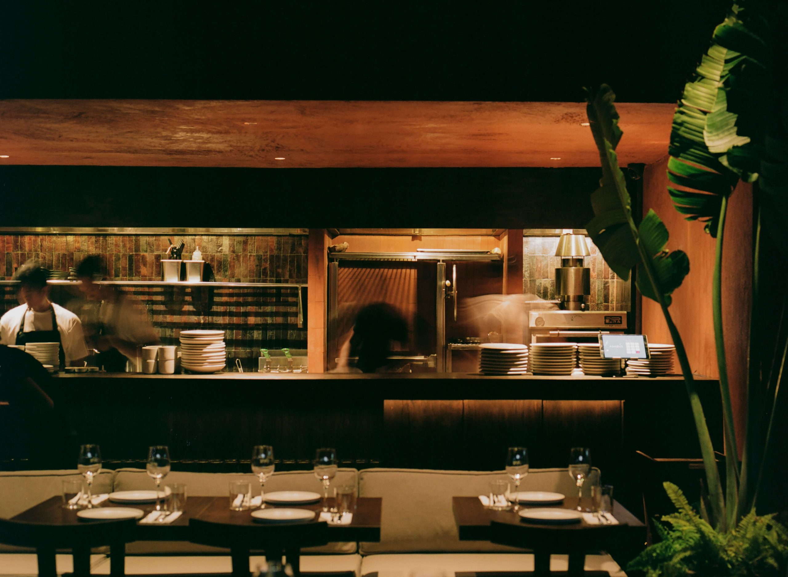 The open kitchen and dining room at Bar Vera in Pererenan