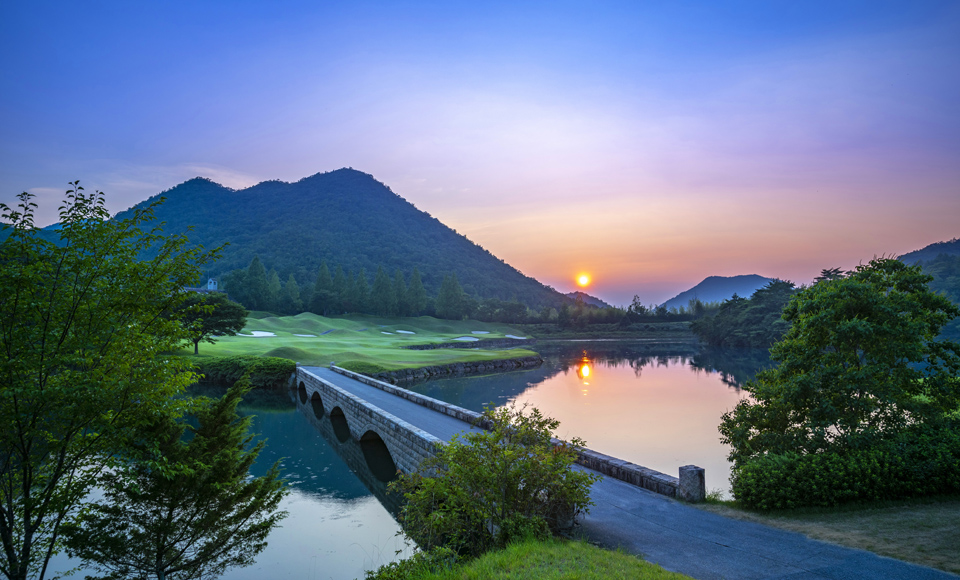 International golf tour - Australia - Japan