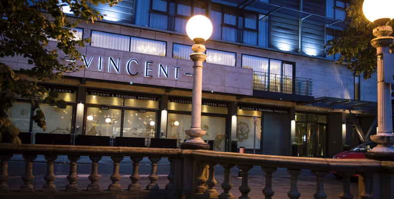 International golf tour - Australia - UK - Scotland - England