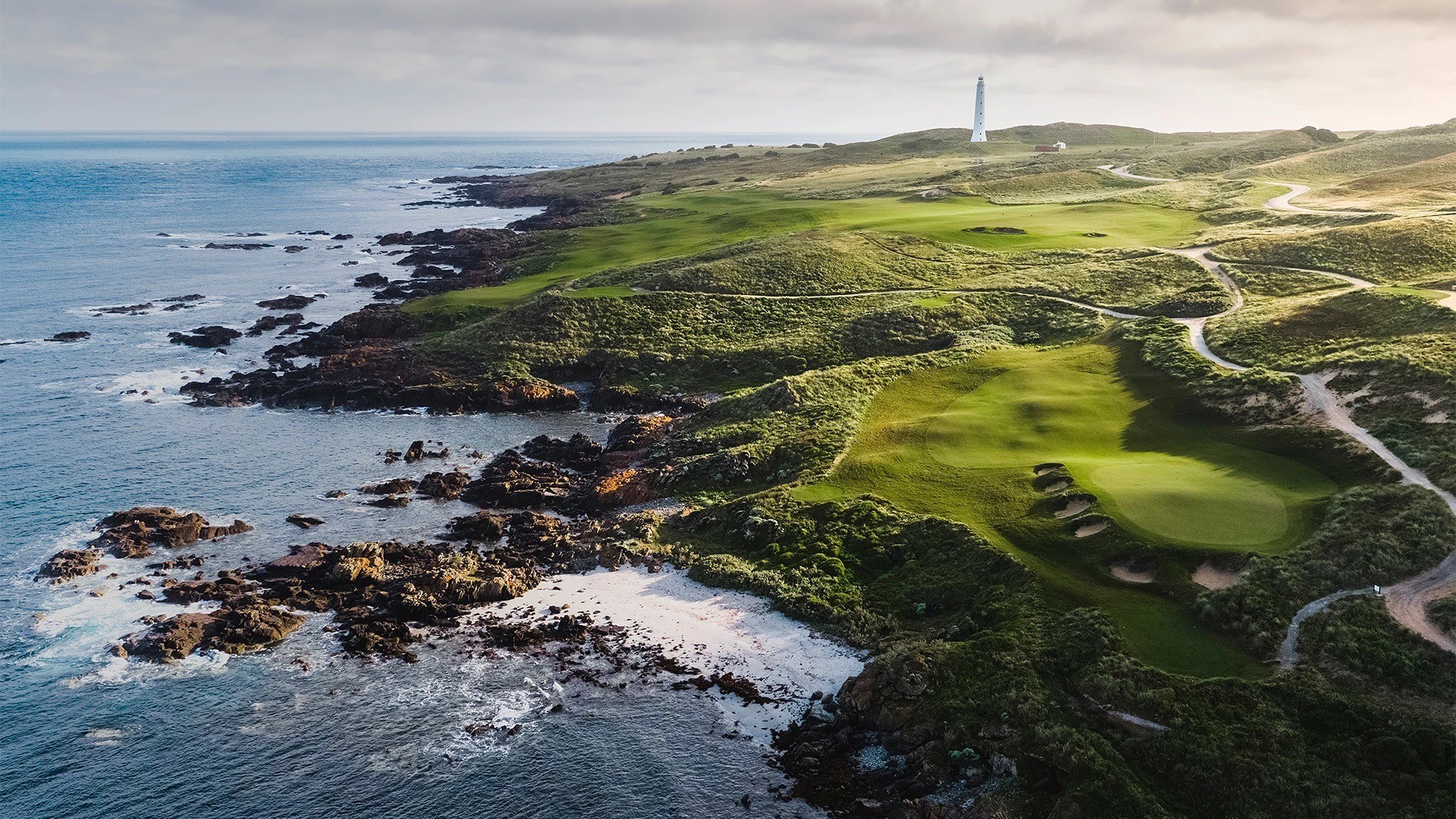 King Island-hosted-2 ball teams event-ocean dunes-cape wickham-2027