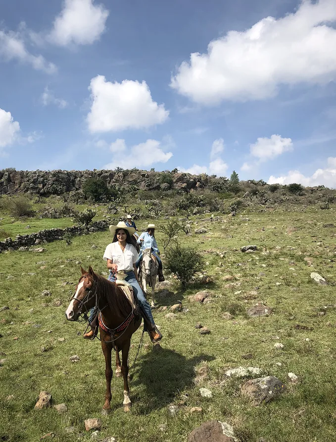 WNDRLUST founders on location during a voyage