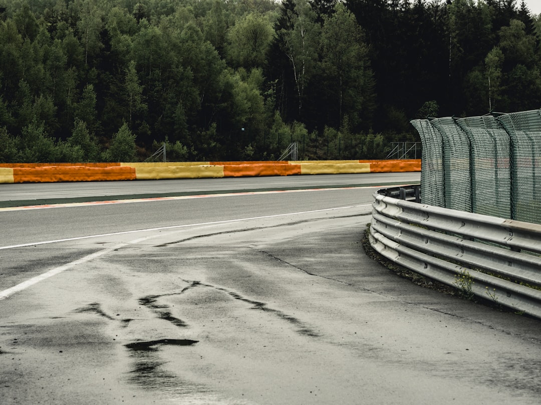 Ústavní soud potvrdil: Autodrom nesmí obtěžovat sousedy hlukem nad míru
