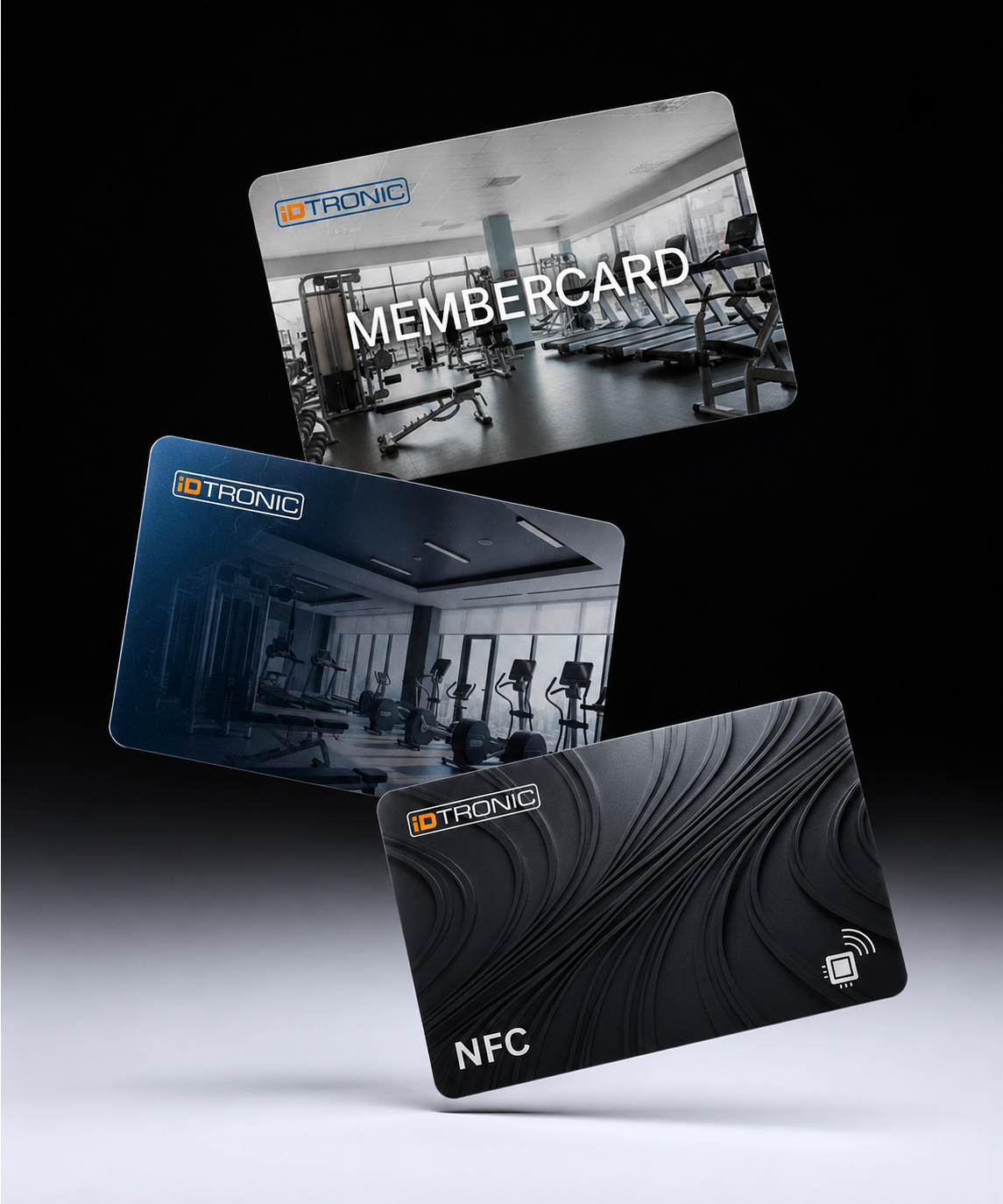 Drei schwebende iDTRONIC Karten mit Fitnessstudio-Motiven, darunter MEMBERCARD und NFC.