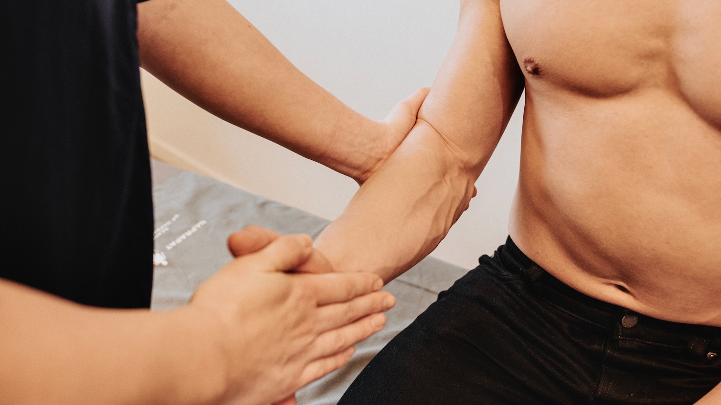 Naprapatbehandling av musarm