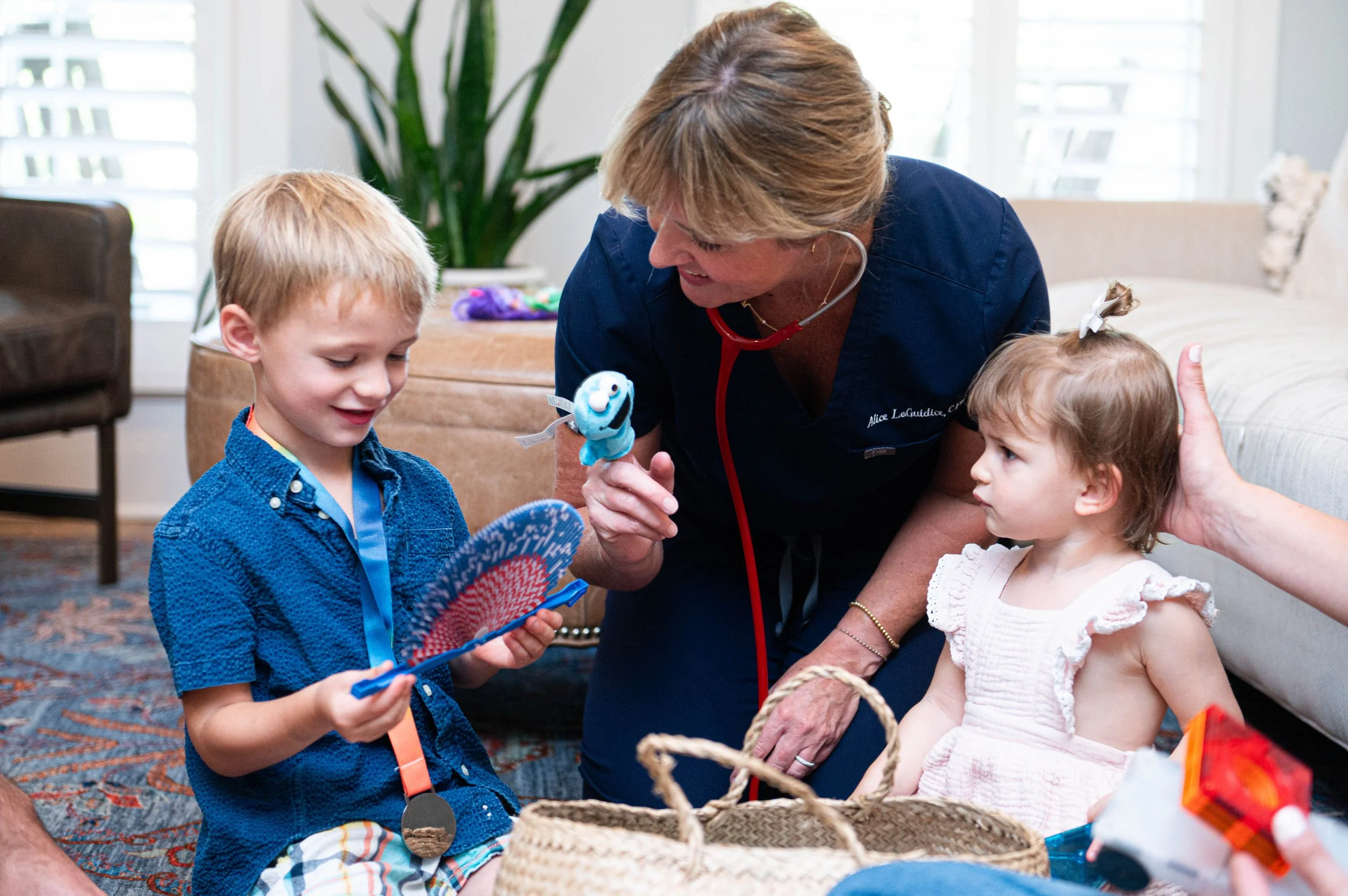 [background image] inviting frontoffice space (for a preschools & daycare)