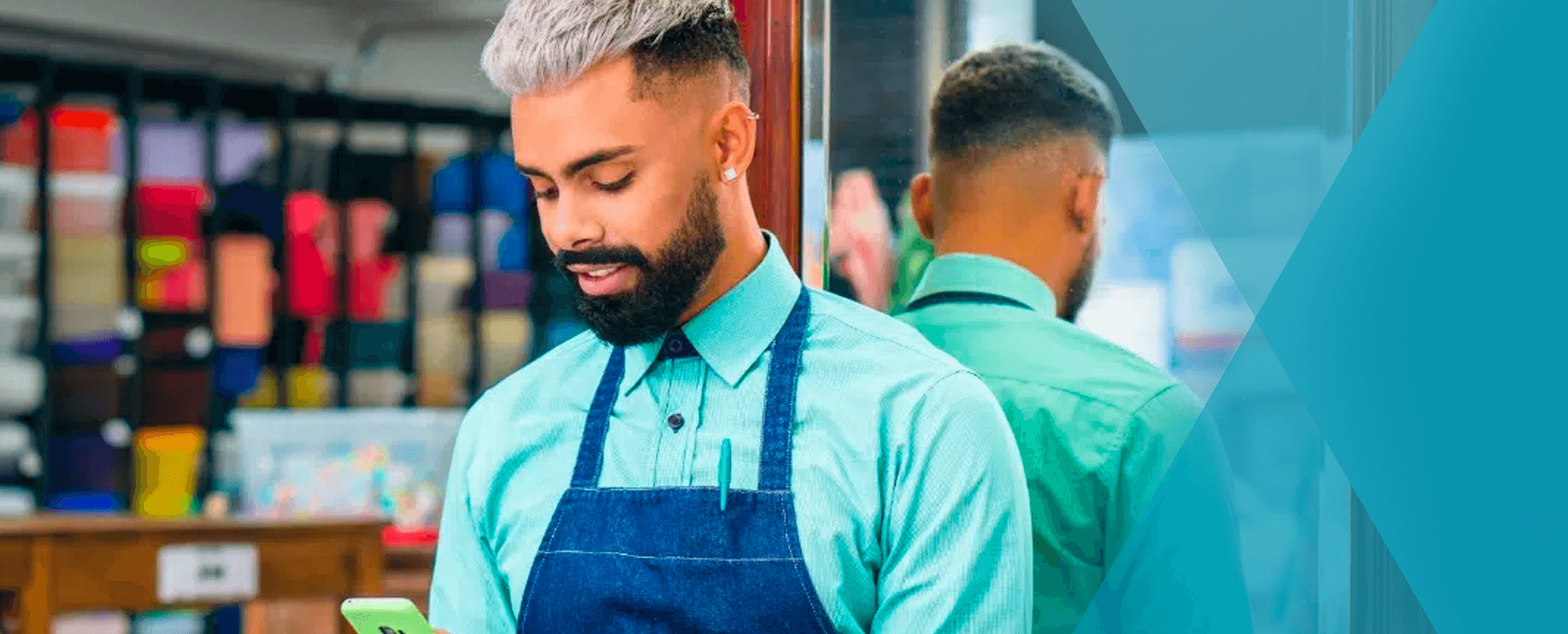 What Is Online Collaboration? Connecting Teams in the Digital Age