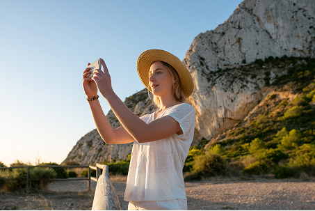 image of brainstorming session with sticky notes (for a b2b saas)