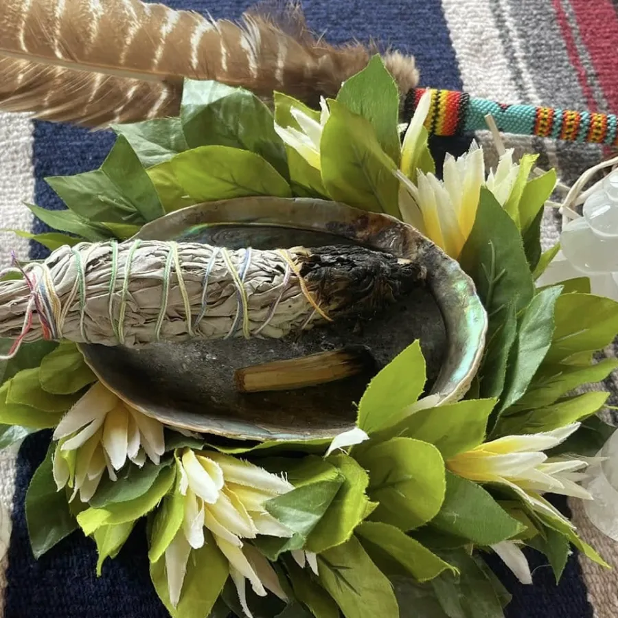 Intuitive reading session in Sedona for insight, direction, and spiritual clarity