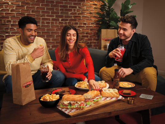 Customers at home 05