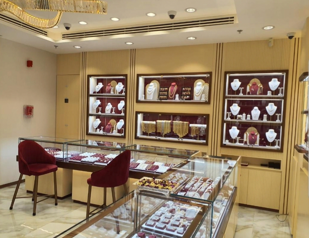 Dubai gold wholesale showroom supplying retailers and traders