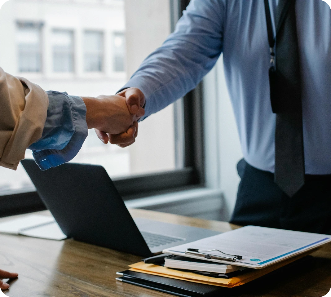 Poignée de main professionnelle