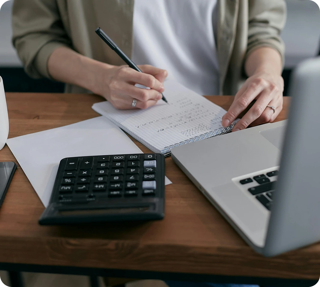 Personne qui fait la comptabilité