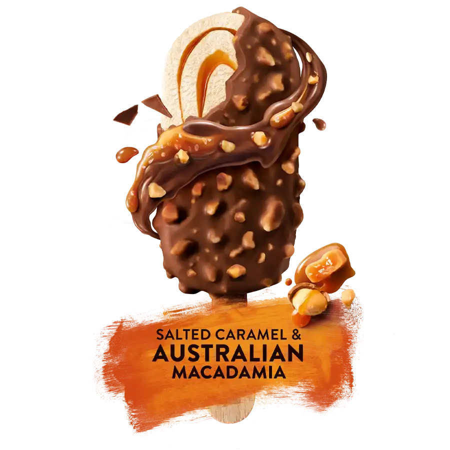 IJsje met gezouten karamel en Australische macadamianoten, omhuld met chocolade en stukjes noot.