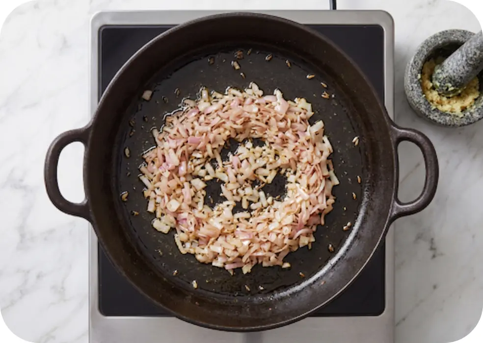 Fry the chopped onions, garlic and ginger