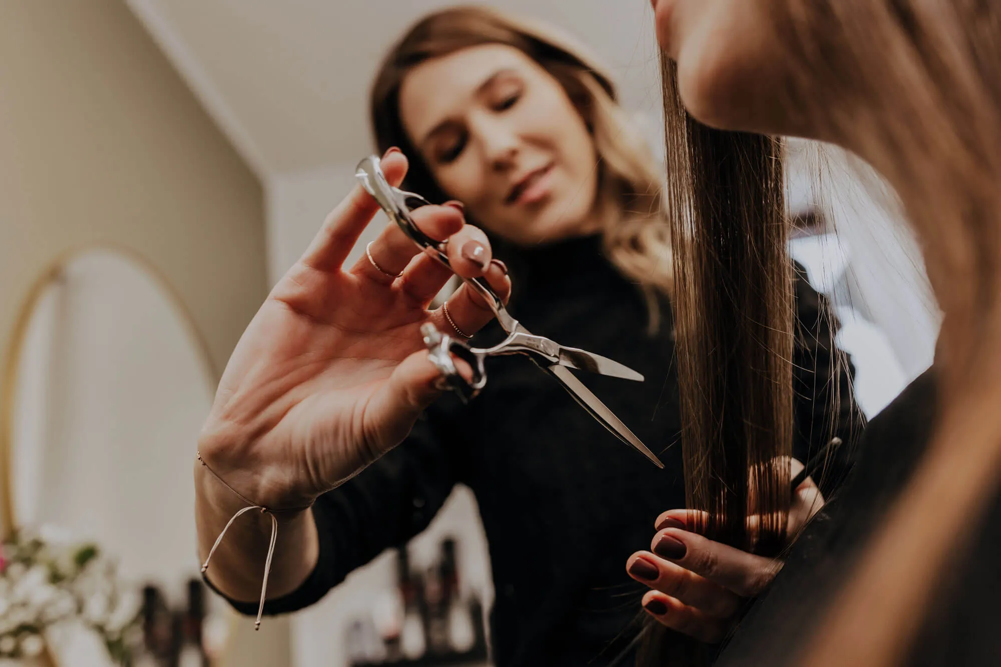 Helena-hairandmakeup Friseur Zimmer Haarschnitt