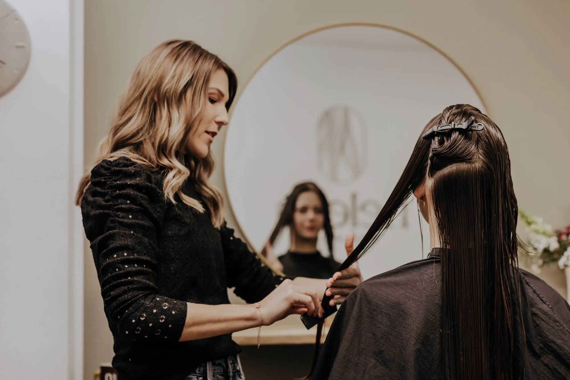 Helena-hairandmakeup Friseur Zimmer Haarschnitt