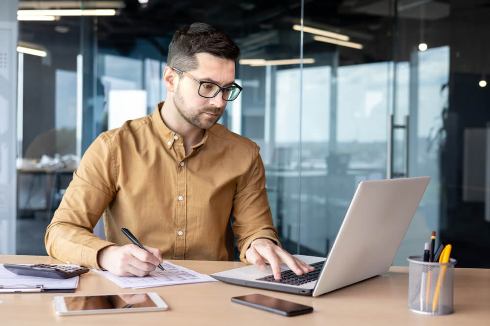Asset Manager analysiert GModG-Pflichten für sein Nichtwohnportfolio.