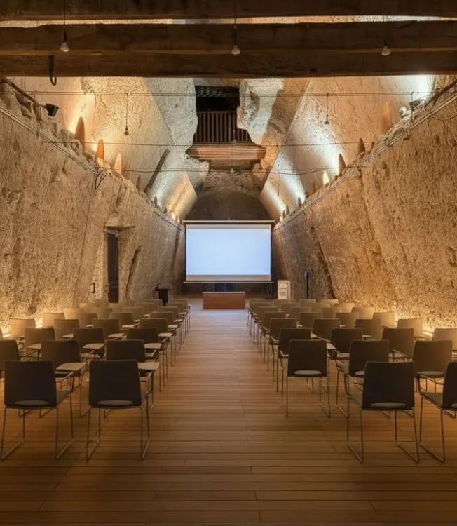 Troglodyte stone seminar room at the Relais d'Amboise, an unusual seminar hotel near Tours and Blois in Indre-et-Loire.