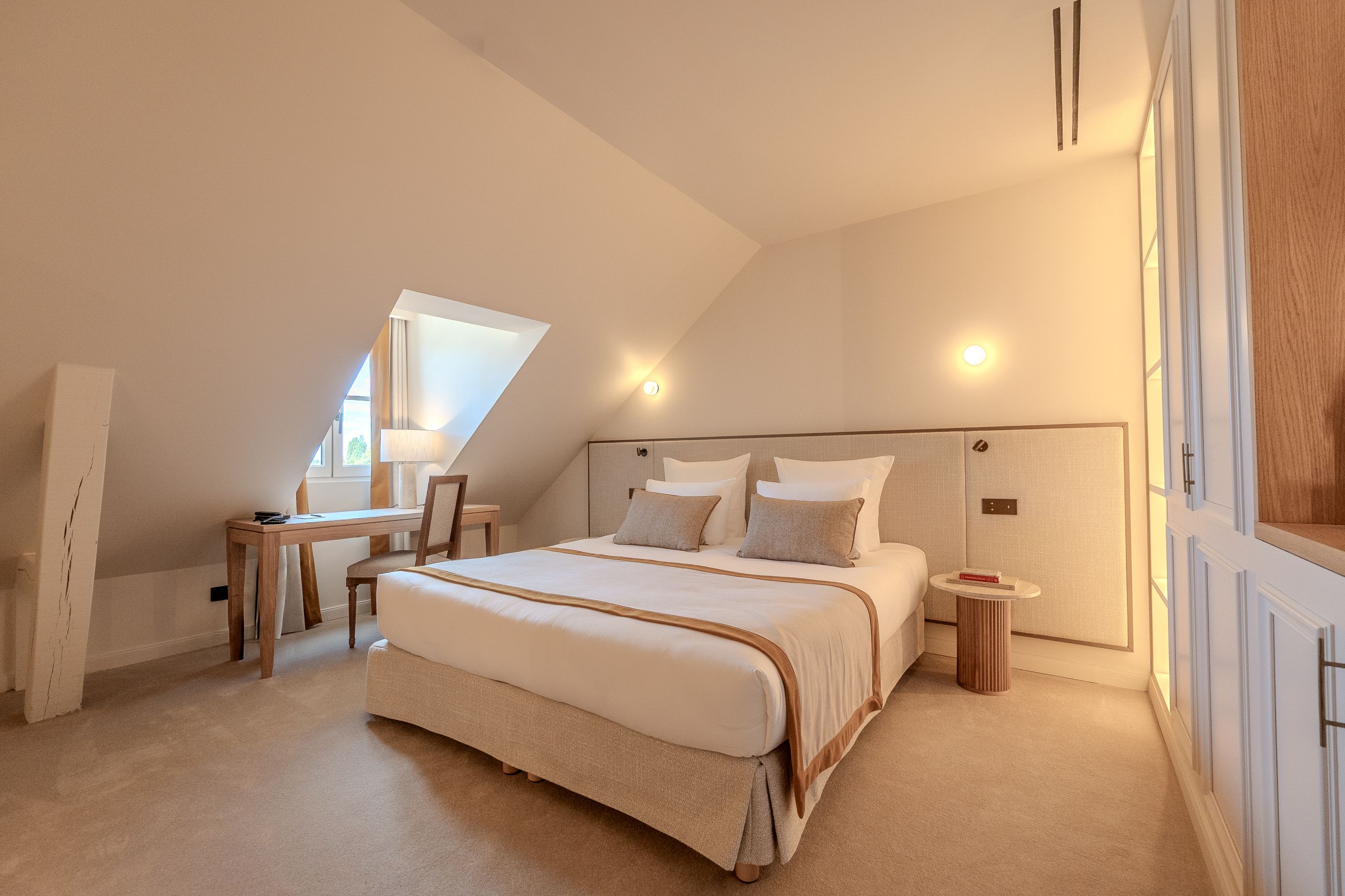 Chambre Supérieure vue Loire du Relais d'Amboise, château hôtel familial et éco-responsable au bord de la Loire dans la Vallée de la Loire.