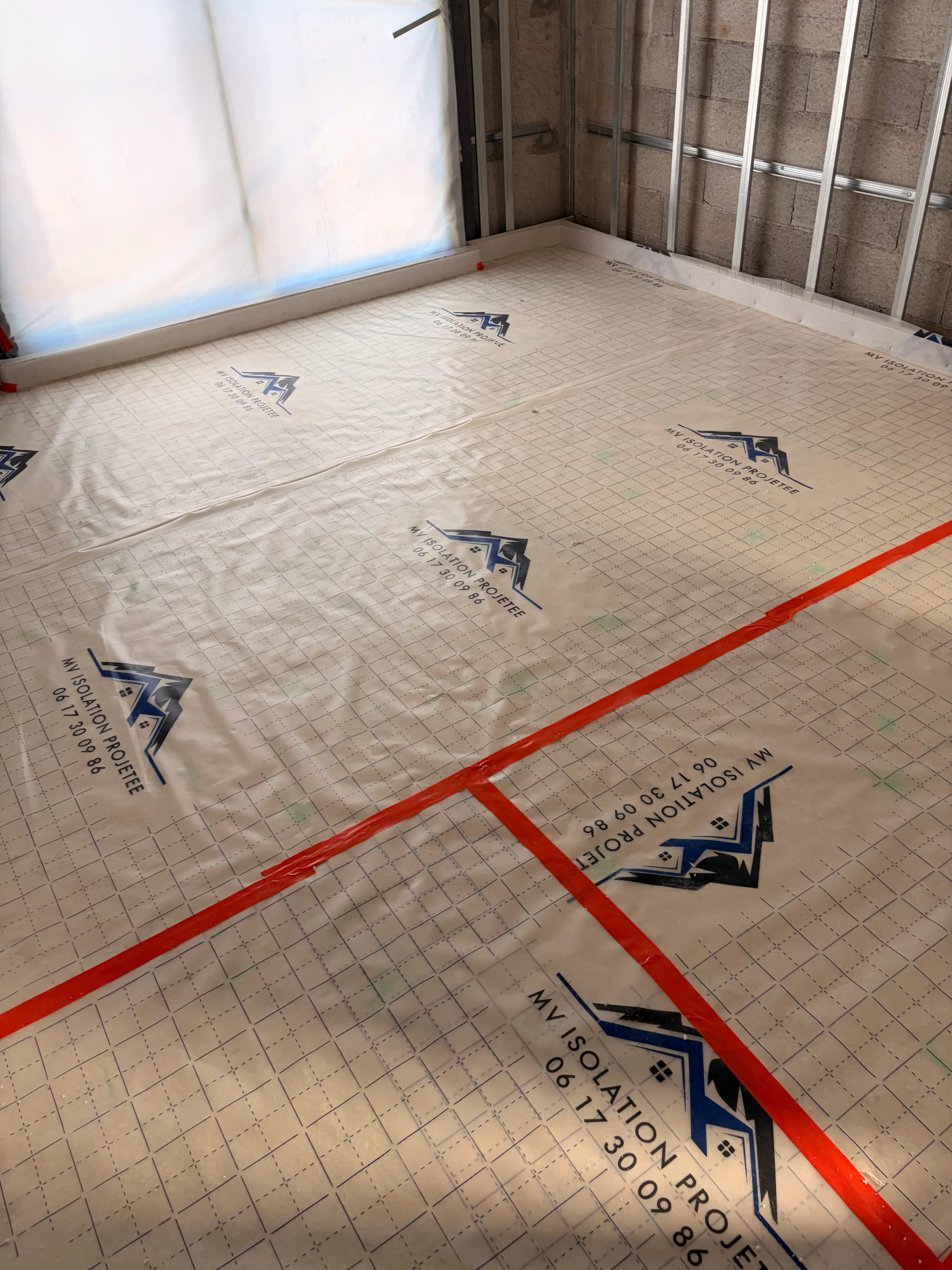 Préparation chantier isolation sol polyuréthane - MVisolation Alpes-Maritimes