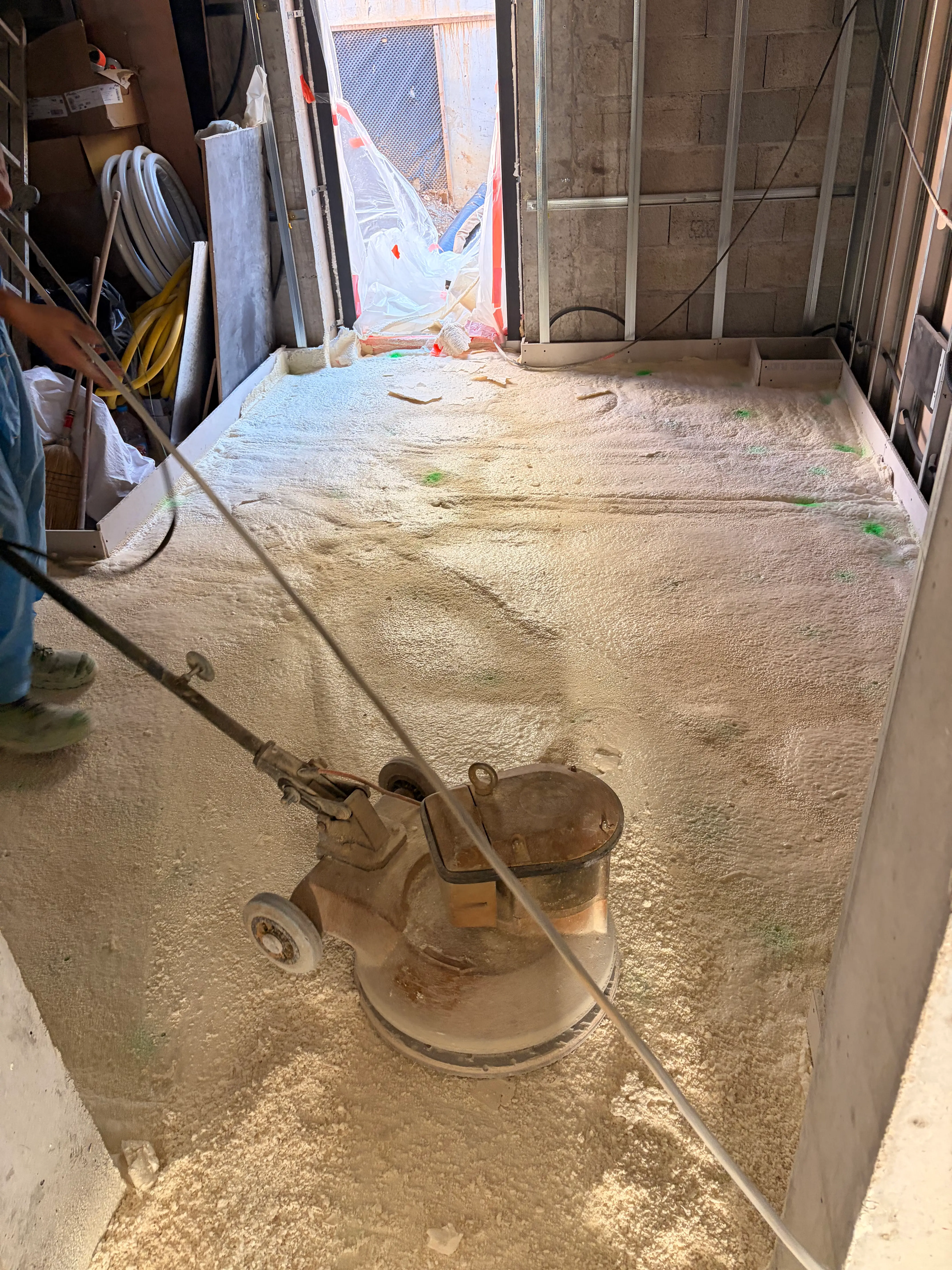 Isolation sol plancher mousse polyuréthane cellules fermées - MVisolation