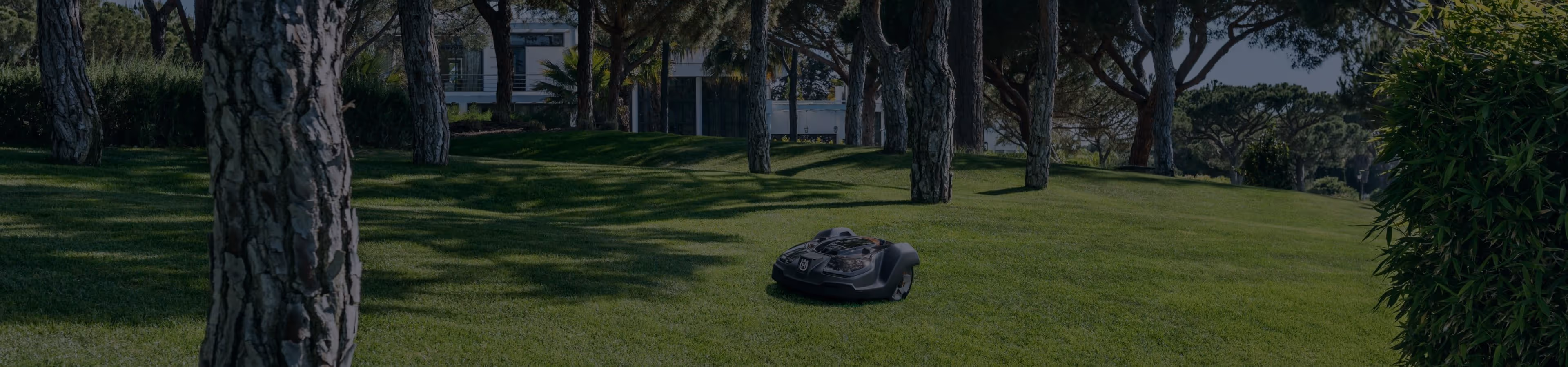 Robotklipper på gress.