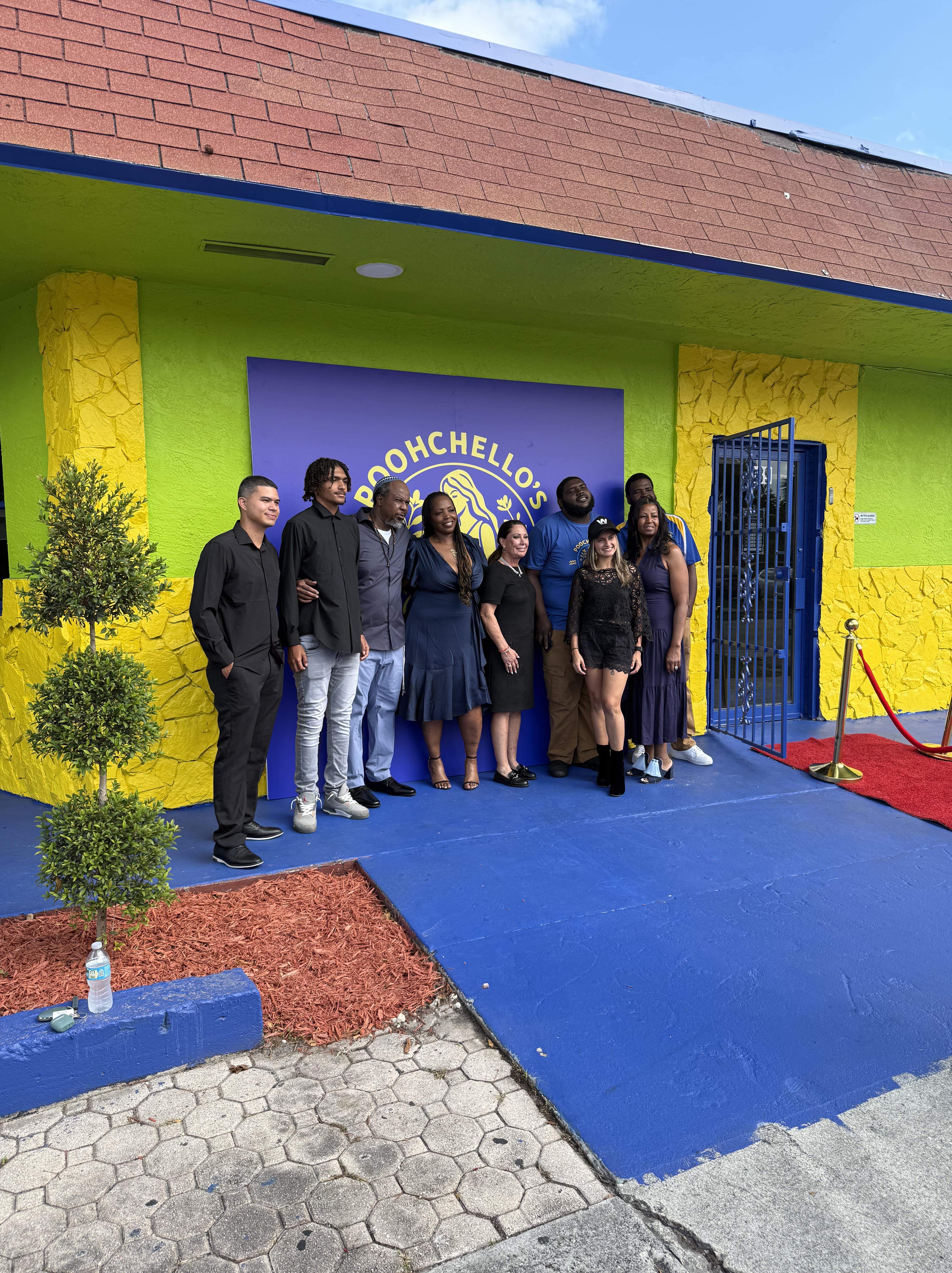 [team] image of individual team member (for a bars & pub)