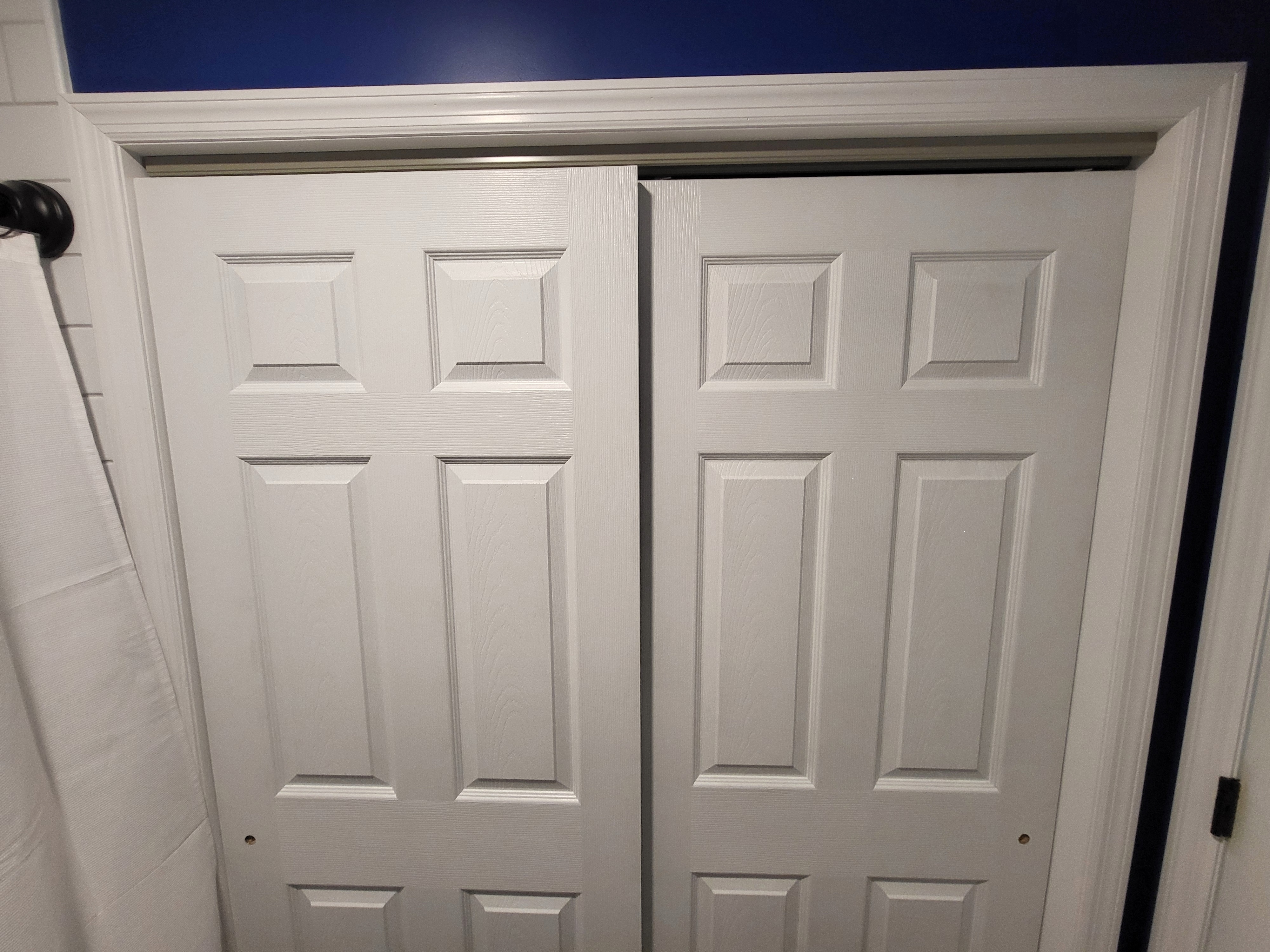 [background image] image of bathroom interior (for a plumbing service)