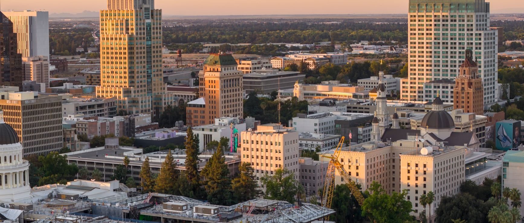 City skyline representing La Cañada Flintridge, CA