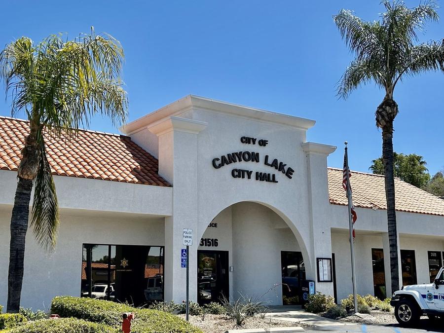 Retirement in Canyon Lake, CA